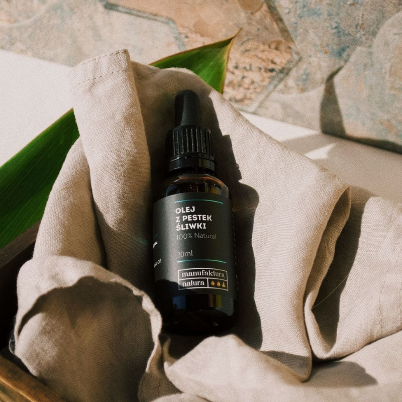 manufaktura-natura-olej-z-pesteksliwki-30-ml-nierafinowany-zimnotloczony-organiczny-naturalny-do-twarzy-przeciwzmarszczkowy-wygladzajacy-ujedrniaja