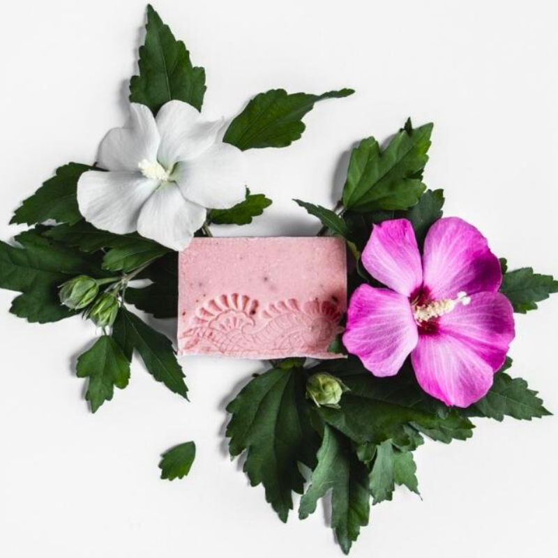 ministerstwo-dobrego-mydla-hibiskus-naturalne-mydlo-100-g-rzemieslnicze-recznie-robione-weganskie