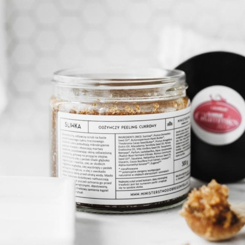 ministerstwo-dobrego-mydla-sliwka-peeling-do-ciala-300-g-naturalny-weganski-zero-waste-bez-parabenow-bez-sls